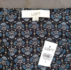 Loft Short Sleeve Patterned Shirt Size Small NWT